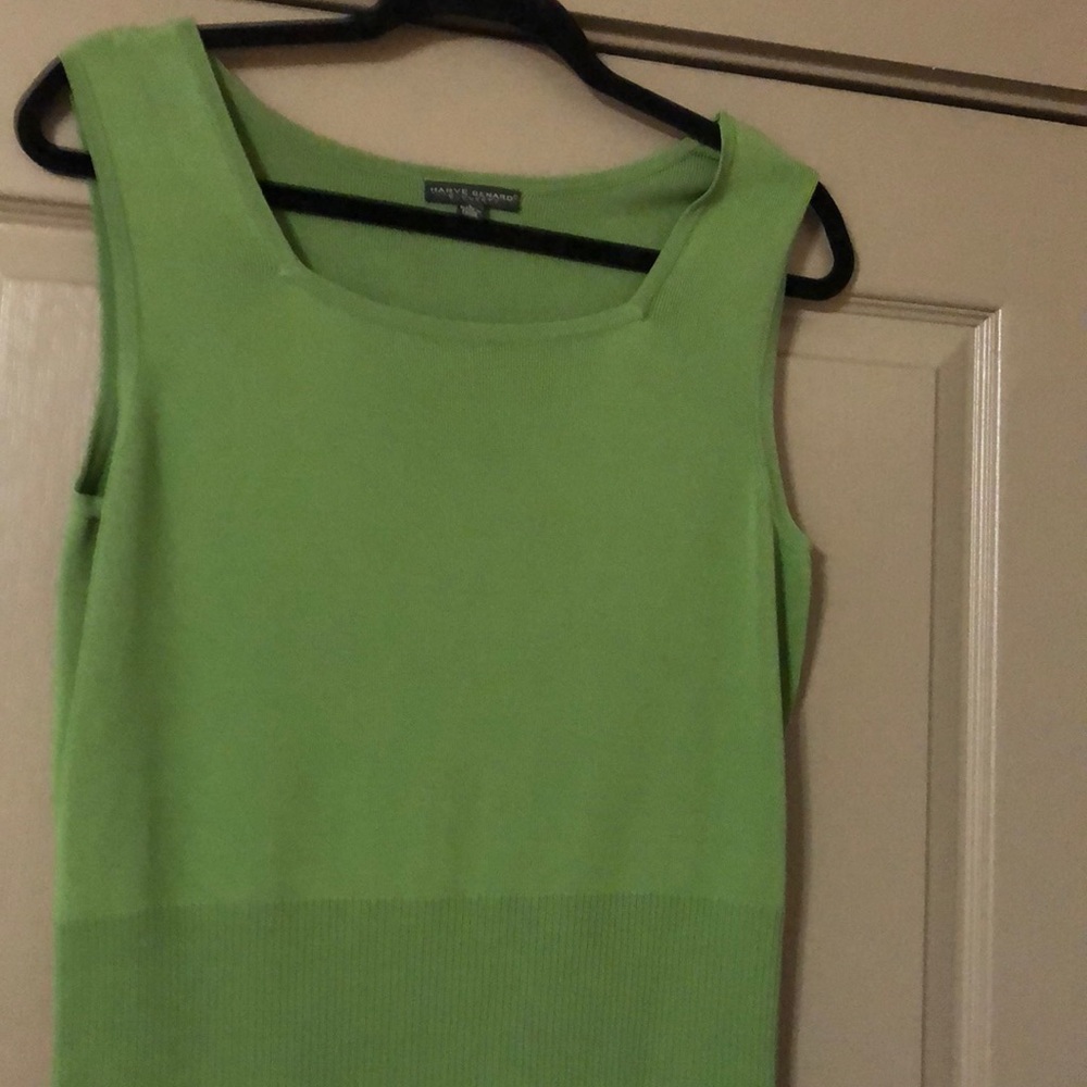 Harvey Bernard sleeveless green L top